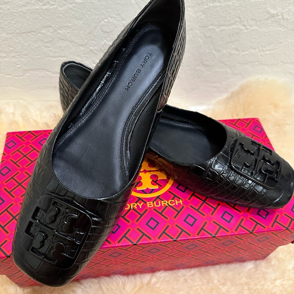 Tory Burch Black Patent Flats Size 6.5